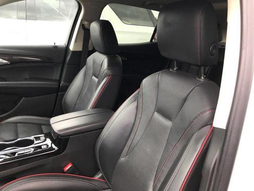 2023 Buick Envision Essence FWD