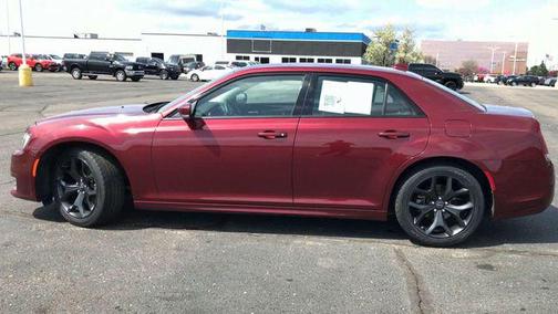 2022 Chrysler 300 Touring