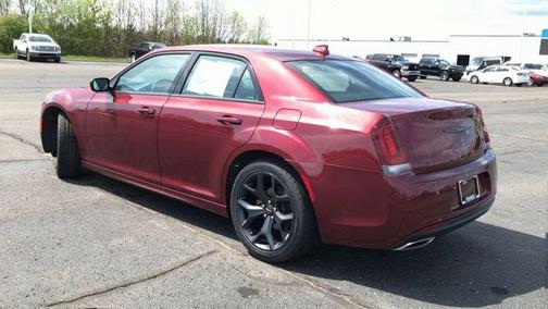 2022 Chrysler 300 Touring