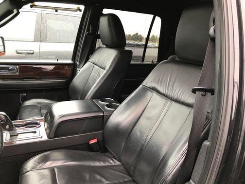 2015 Lincoln Navigator Base