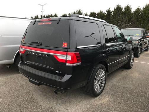 2015 Lincoln Navigator Base