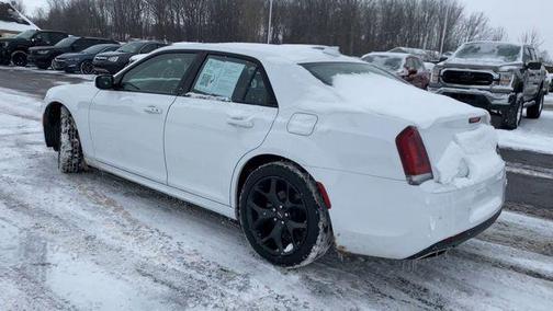 2022 Chrysler 300 Touring