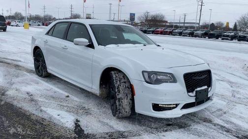 2022 Chrysler 300 Touring