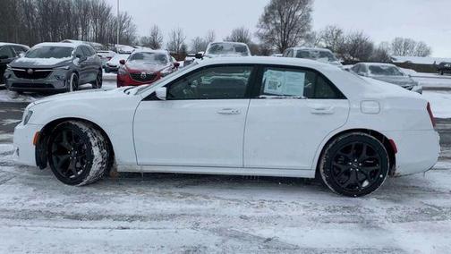 2022 Chrysler 300 Touring