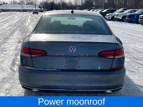 2022 Volkswagen Passat 2.0T Limited Edition