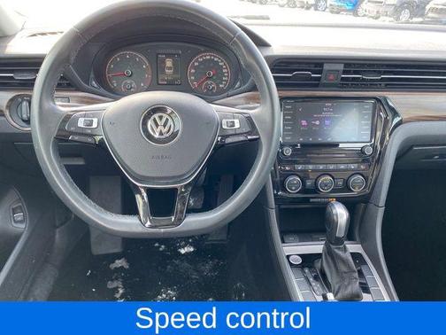 2022 Volkswagen Passat 2.0T Limited Edition