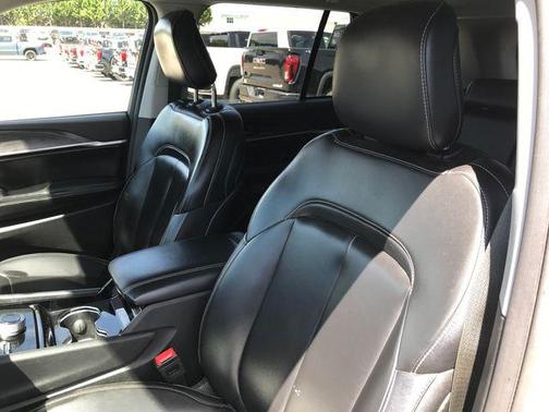 Bright White Clearcoat 2023 Jeep Grand Cherokee Limited