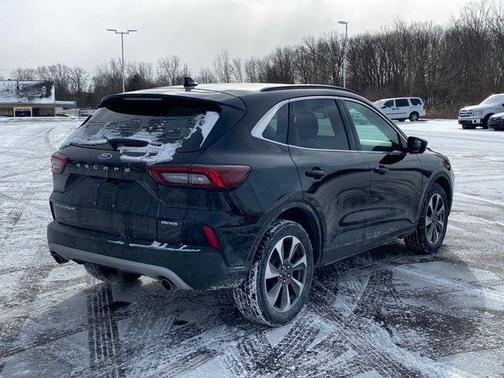 2023 Ford Escape Platinum