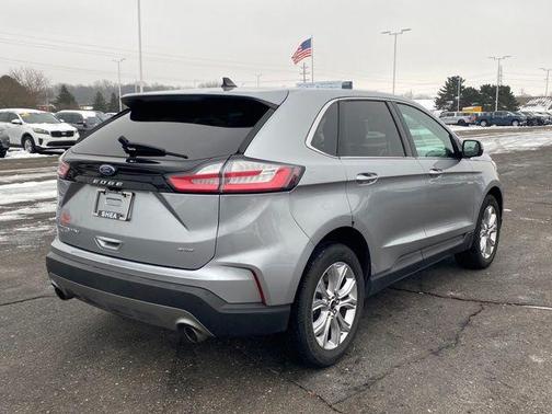 2023 Ford Edge Titanium