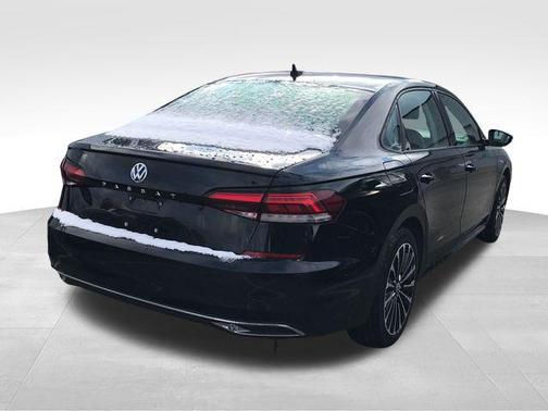 2022 Volkswagen Passat 2.0T Limited Edition
