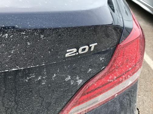 2020 Genesis G70 2.0T RWD