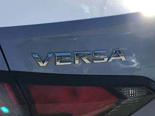 2024 Nissan Versa 1.6 SV