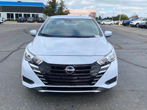 2024 Nissan Versa 1.6 SV
