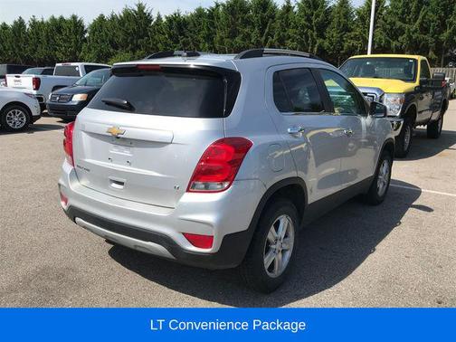 Silver Ice Metallic 2019 Chevrolet Trax LT