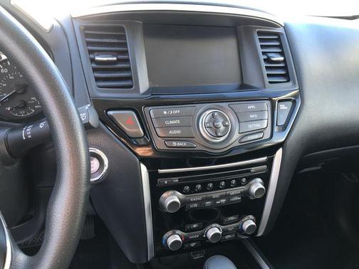 2020 Nissan Pathfinder S 4WD