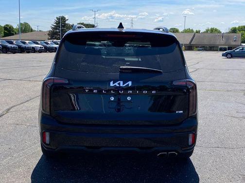 Ebony Black 2024 Kia Telluride SX Prestige X-Line