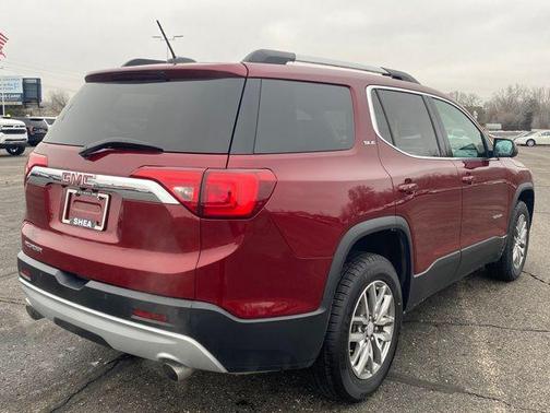 2017 GMC Acadia SLE-2