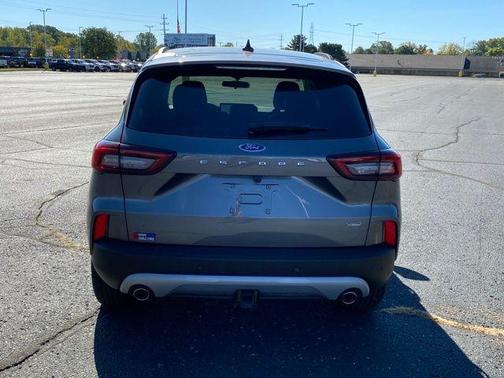 2023 Ford Escape PHEV SE