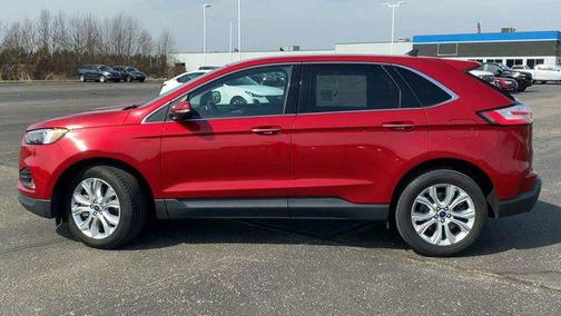 2022 Ford Edge Titanium