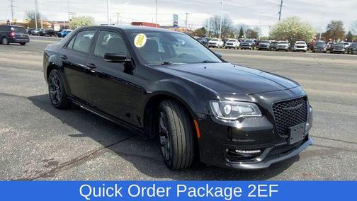 2022 Chrysler 300 Touring