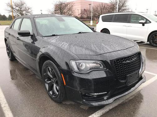 2022 Chrysler 300 Touring