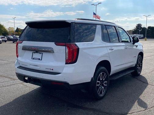 2023 GMC Yukon 4WD AT4