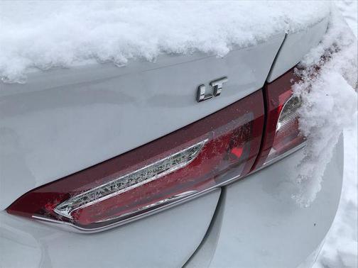 2021 Chevrolet Malibu FWD LT