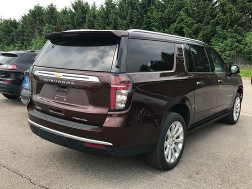 2023 Chevrolet Suburban Premier