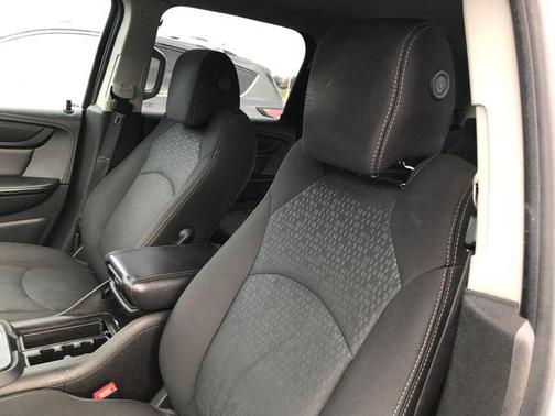 2016 GMC Acadia SLE-2