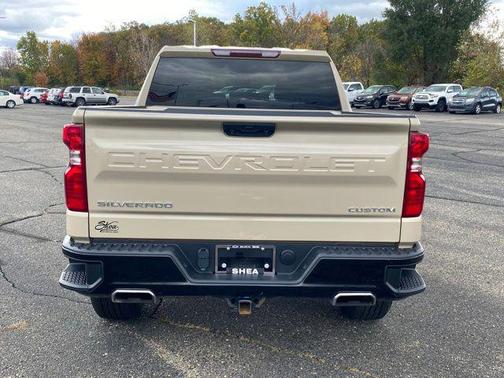 2022 Chevrolet Silverado 1500 Custom Trail Boss