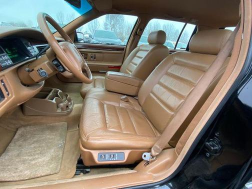 1996 Cadillac DeVille Base