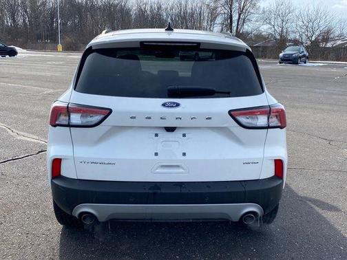 2022 Ford Escape Titanium