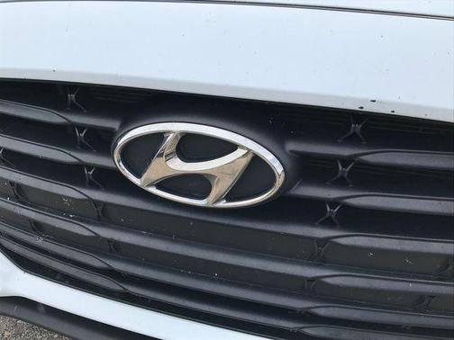 2019 Hyundai Veloster 2
