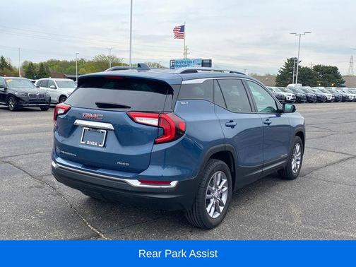 Downpour Metallic 2024 GMC Terrain SLT