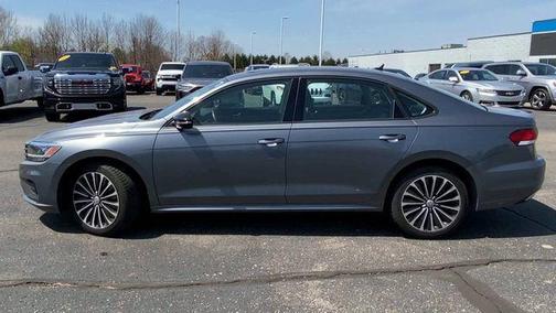 2022 Volkswagen Passat 2.0T Limited Edition