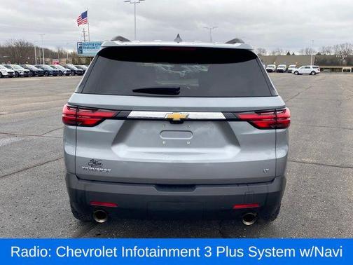 Sterling Gray Metallic 2023 Chevrolet Traverse LT Leather