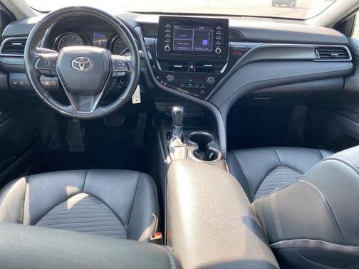 Ice Cap 2023 Toyota Camry SE