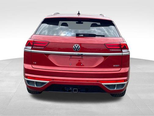 Aurora Red Metallic 2022 Volkswagen Atlas Cross Sport 3.6L V6 SEL Premium R-Line