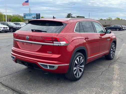 Aurora Red Metallic 2022 Volkswagen Atlas Cross Sport 3.6L V6 SEL Premium R-Line