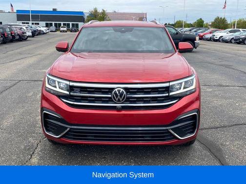 Aurora Red Metallic 2022 Volkswagen Atlas Cross Sport 3.6L V6 SEL Premium R-Line