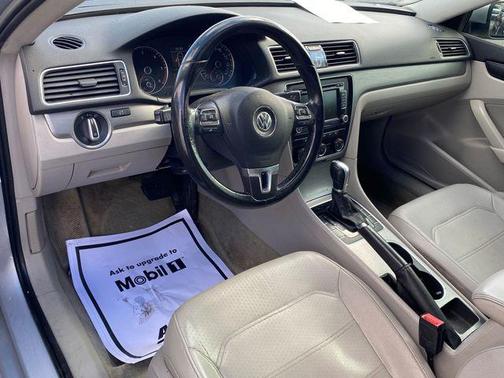 2014 Volkswagen Passat 2.0L TDI DSG SE w/Sunroof