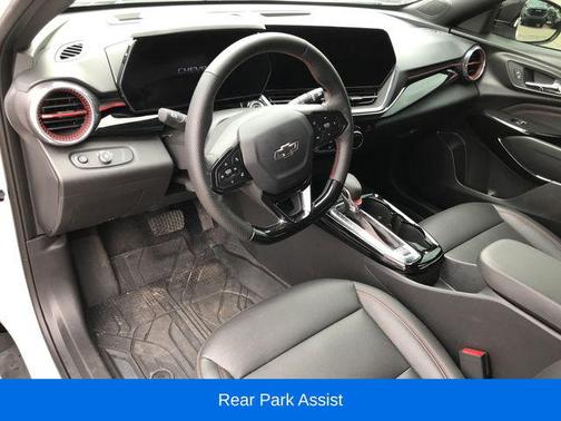 Summit White 2025 Chevrolet Trax FWD 2RS