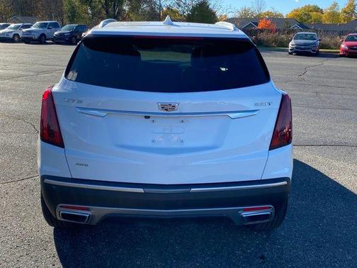 2022 Cadillac XT5 Premium Luxury