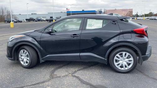 2022 Toyota C-HR XLE