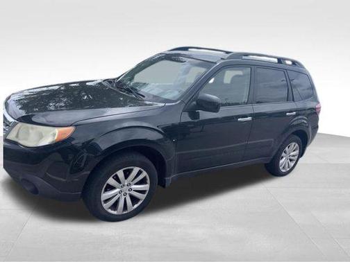 Obsidian Black Pearl 2011 Subaru Forester 2.5 X Premium