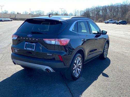 Agate Black Metallic 2022 Ford Escape Titanium