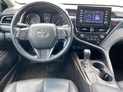 Ice Cap 2023 Toyota Camry SE