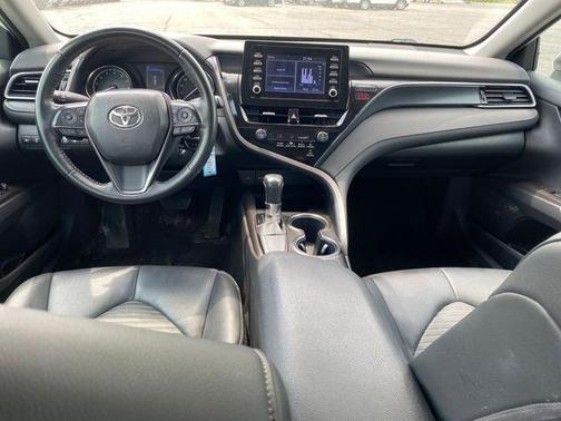 Ice Cap 2023 Toyota Camry SE