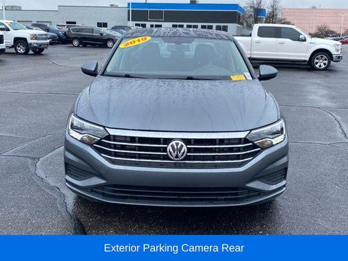 Platinum Gray Metallic 2019 Volkswagen Jetta 1.4T SE