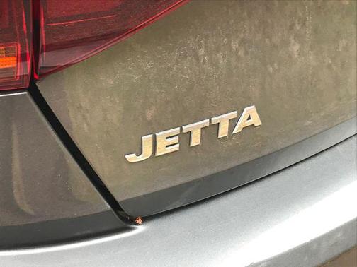 Platinum Gray Metallic 2019 Volkswagen Jetta 1.4T SE